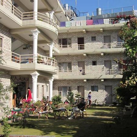 Hotel Lotus Inn Pokhara Eksteriør bilde