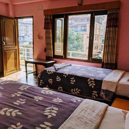 Hotel Lotus Inn Pokhara Eksteriør bilde