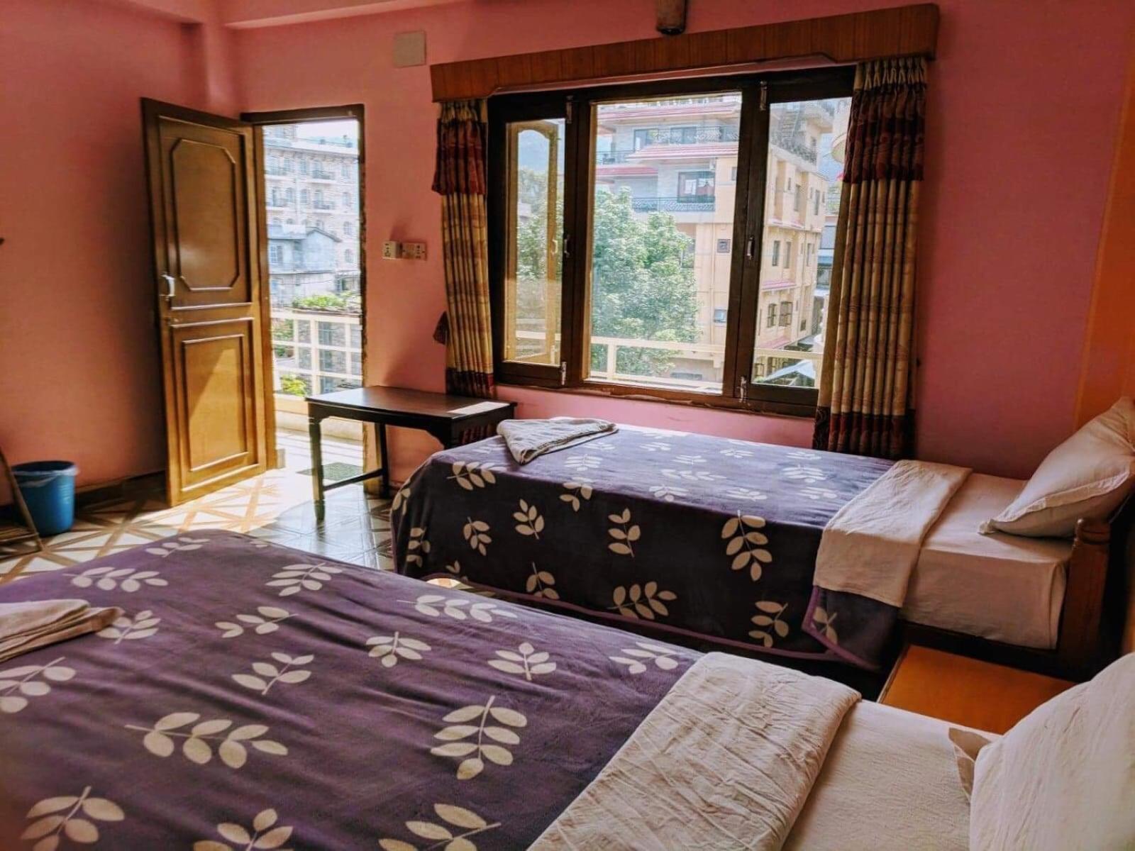 Hotel Lotus Inn Pokhara Eksteriør bilde