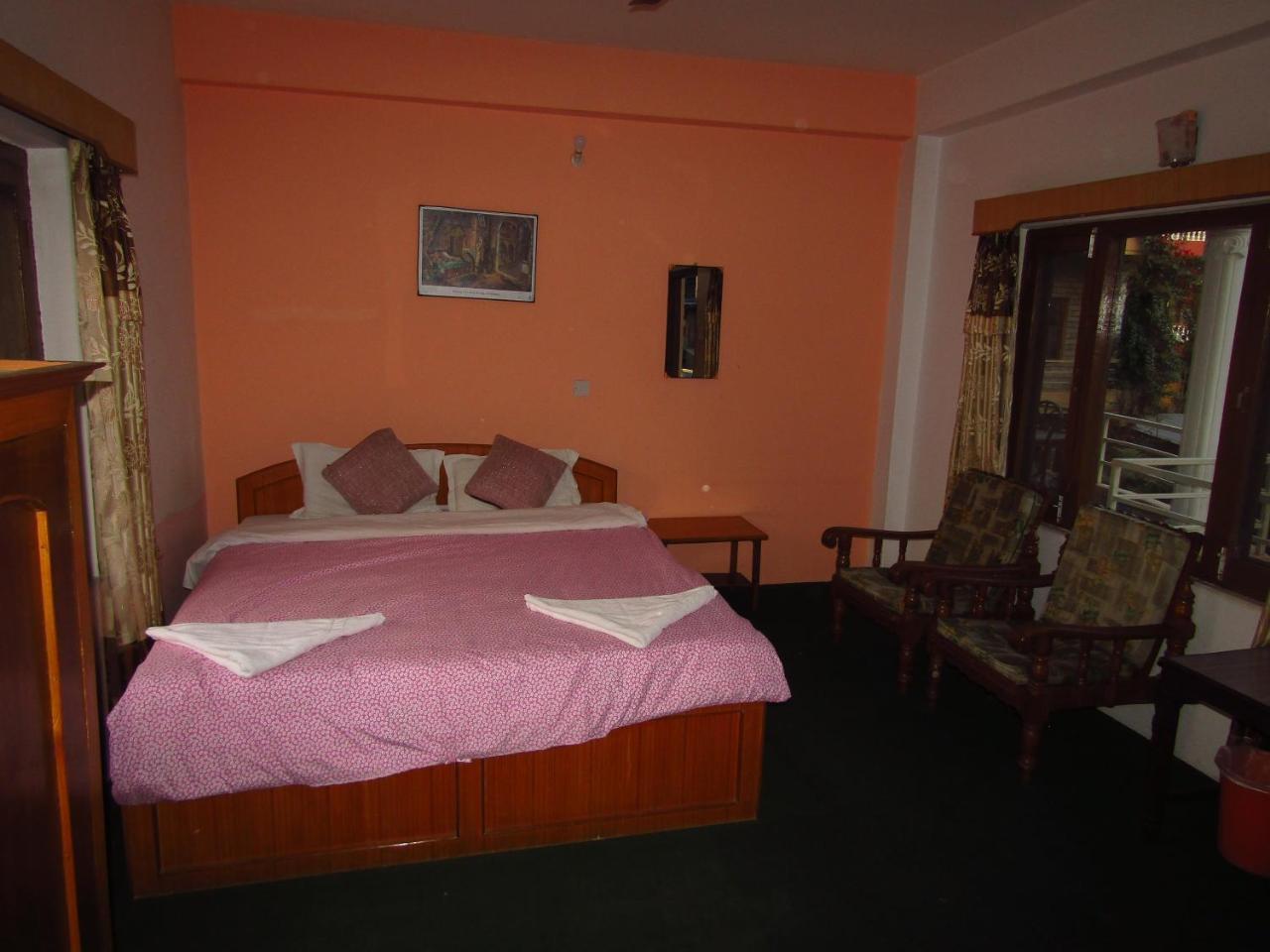 Hotel Lotus Inn Pokhara Eksteriør bilde